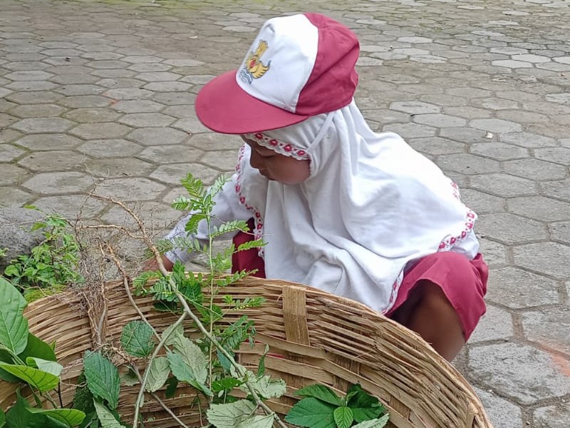 Kerja Bakti Sekolah